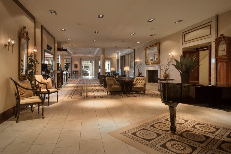 Lobby hotell Scandic Park Sandefjord