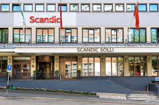 Hotellfasade med hovedinngang, Scandic Solli