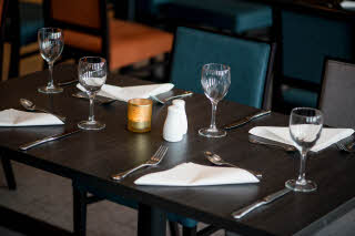Oppdekket bord i restauranten