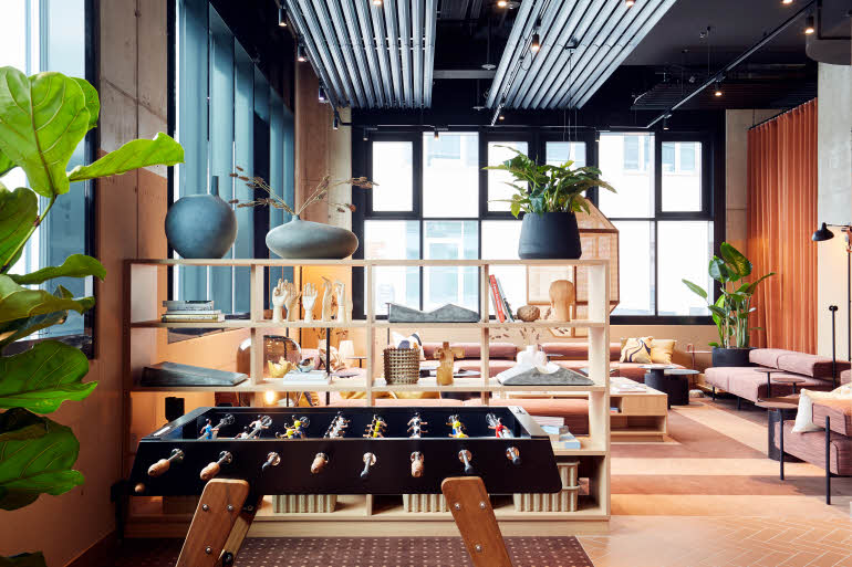 Living Room Foosball table Scandic München Macherei