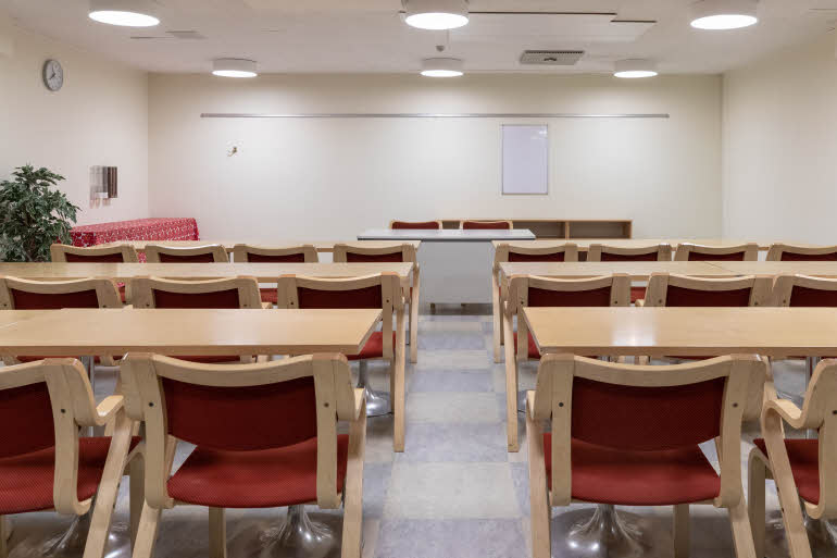 Meeting Room Kokoustila Classroom Style