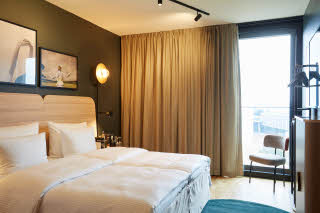 Standard Room bed Scandic Frankfurt Hafenpark