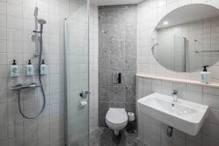 bathroom at scandic roskilde