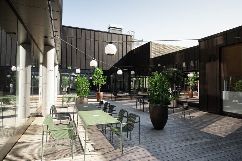 Atrium med sitteplasser, Scandic Hamar