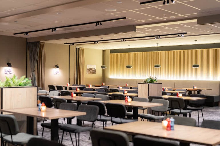 frokostområde på scandic victoria lillehammer i lillehammer