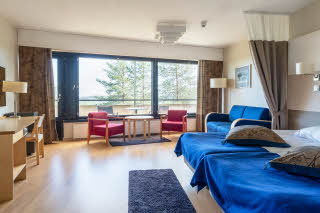 superior room forest view scandic laajavuori spa hotel jyväskylä finland
