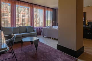 Grande room