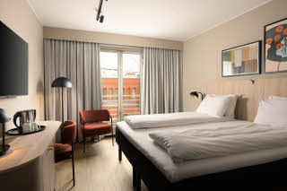 Standardrom med king size-seng