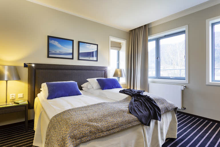 Soverom med dobbeltseng i Presidential Suite, Scandic Sunnfjord