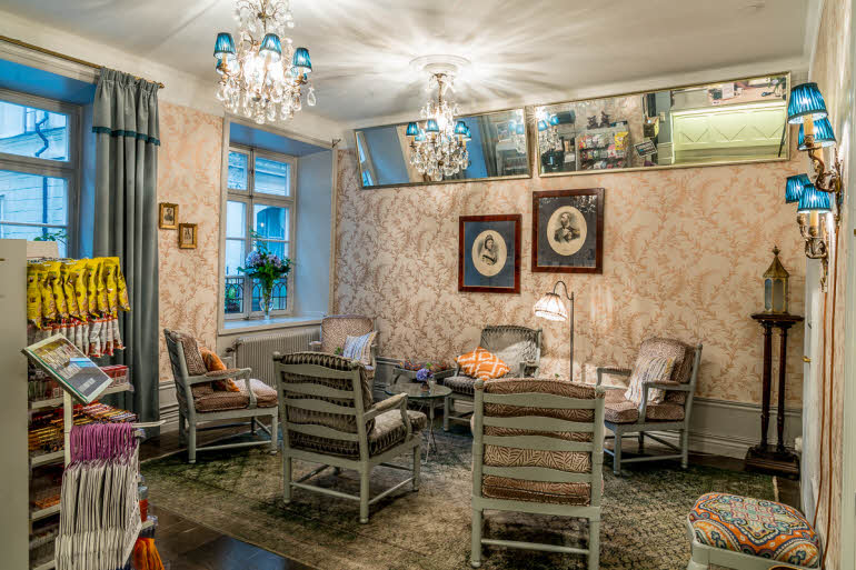 stoler i lobby Scandic Gamla Stan Stockholm