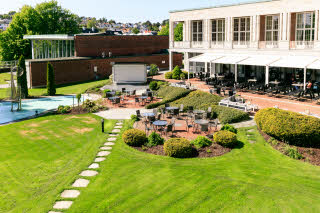 Terrasse med parkomgivelser, Scandic Park Sandefjord