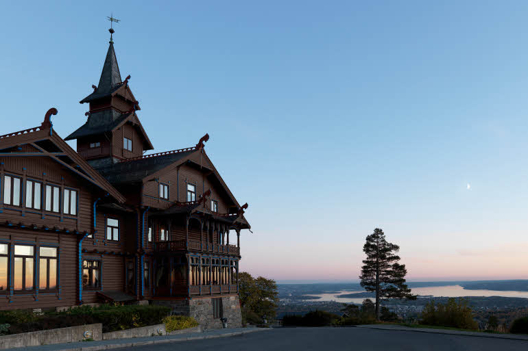 Dragebygget, Scandic Holmenkollen Park