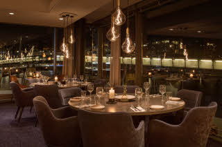 bar og restaurant på scandic nidelven i trondheim