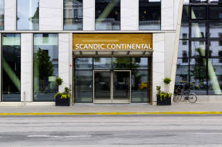 Entrance from Vasagatan hotel Scandic Continental