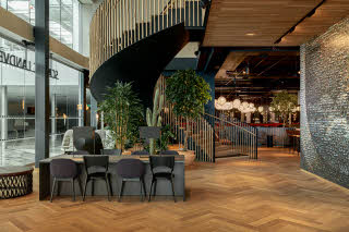 Lobby og spiral trapp på Scandic Landvetter i Gøteborg