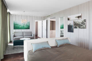 Dobbeltseng og interiør i Junior Suite, Scandic Oslo Airport 