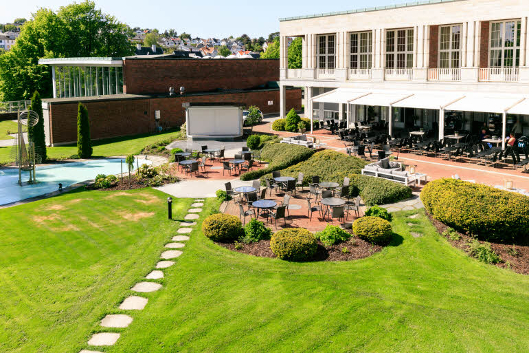 Terrasse med parkomgivelser, Scandic Park Sandefjord