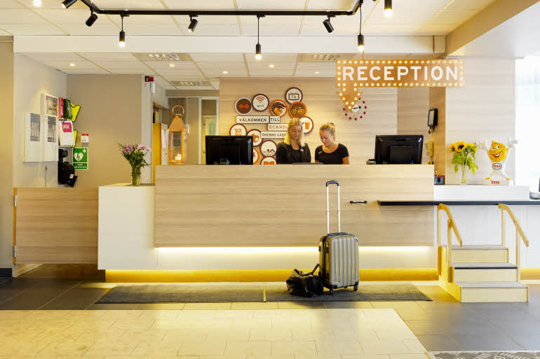 Resepsjon hotell Scandic Örebro Väst