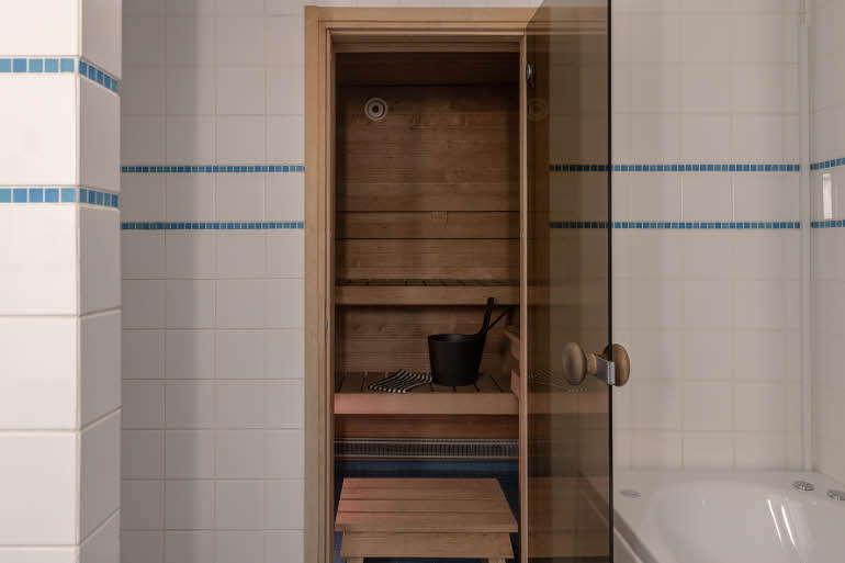 bathroom in room master suite at scandic pasila in helsinki 