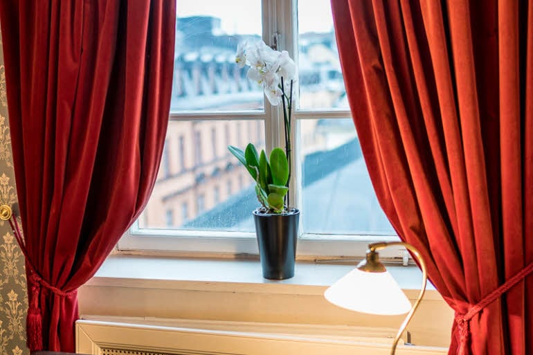 Pult med utsikt på scandic gamla stan