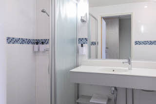 scandic-joensuu-room-standard-twin-TR-bathroom-2.jpg