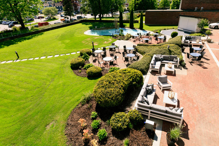Terrasse med parkomgivelser, Scandic Park Sandefjord